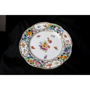 VINTAGE UNION T CZECHOSLOVAKIAN PIERCED FLORAL PLATE WITH GOLD EDGES AND PATTERN